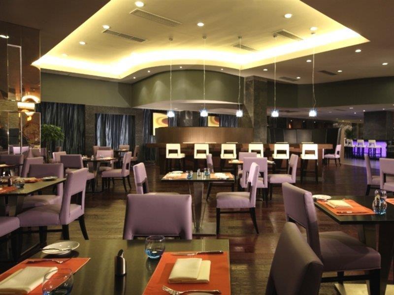 Novotel Beijing Sanyuan Екстер'єр фото