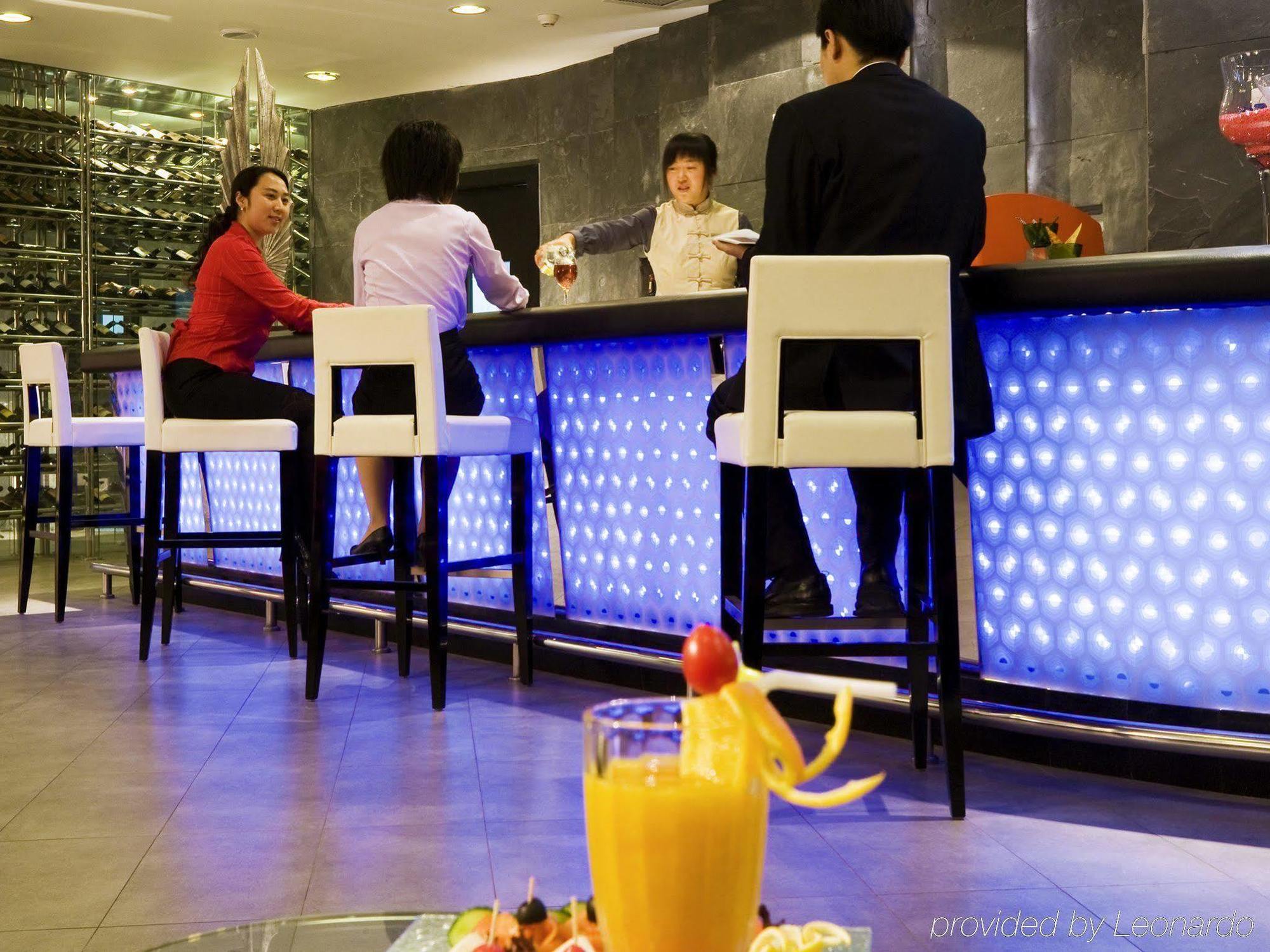 Novotel Beijing Sanyuan Екстер'єр фото