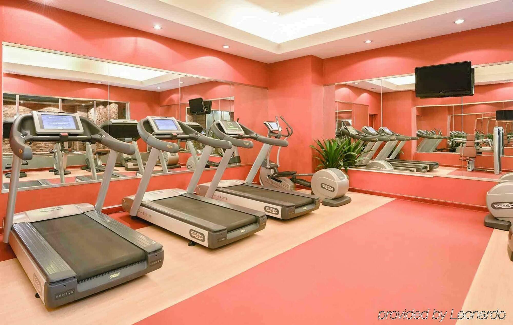 Novotel Beijing Sanyuan Екстер'єр фото